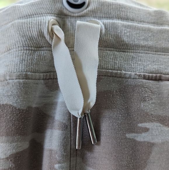 Athleta Balance Printed Jogger in Neutral Camo Colors - Picture 10 of 11